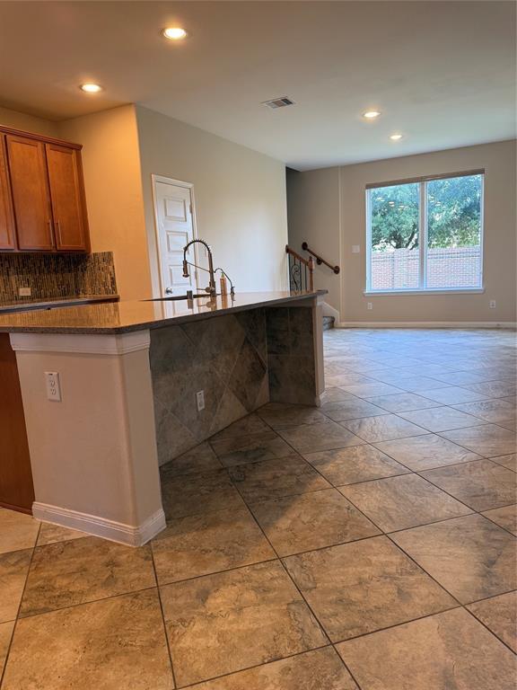 Building Photo - 17414 Waeback Dr