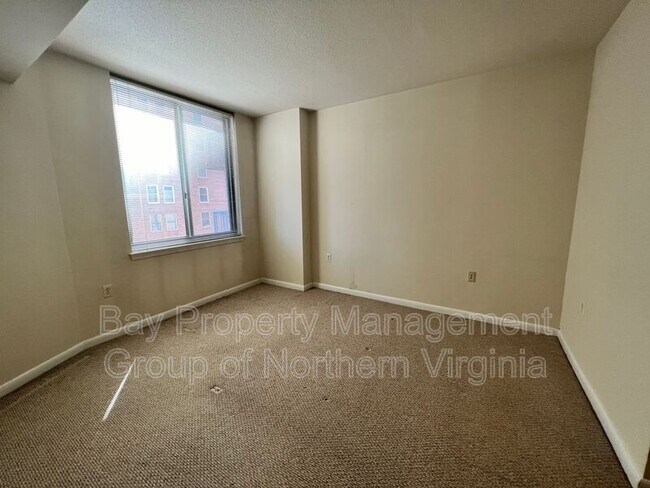 Foto del edificio - 851 N Glebe Rd