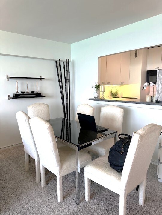 Foto del edificio - 1150 N Lake Shore Dr