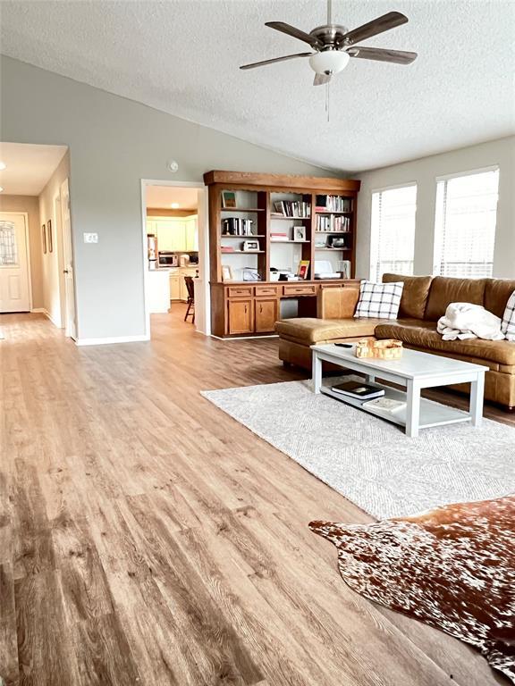 Foto del edificio - 1914 Teakwood