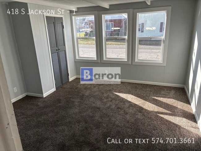 Foto del edificio - 418 S Jackson St