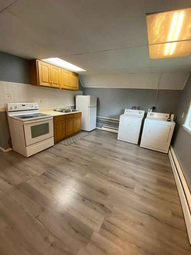 Primary Photo - 427 3rd Ave