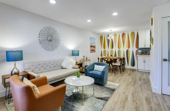 Foto del edificio - 2825 N Los Felices Rd