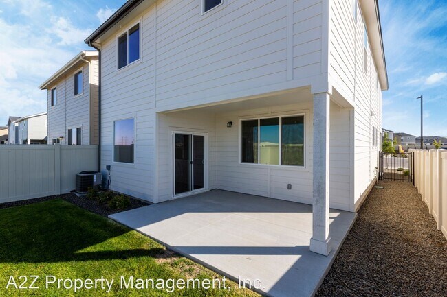 Building Photo - 4 br, 2.5 bath House - 5331 S Redeken Place