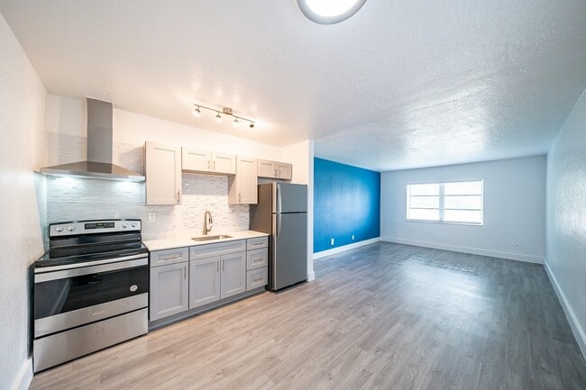 Photo - Key Bay Apartments