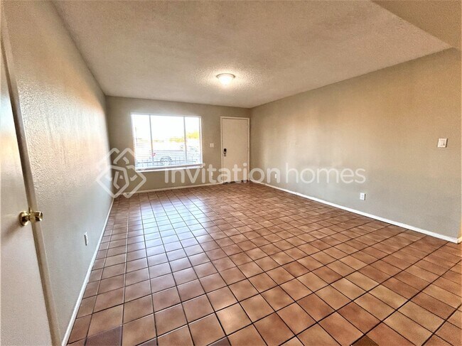 Foto del edificio - 10010 N 73rd Ave