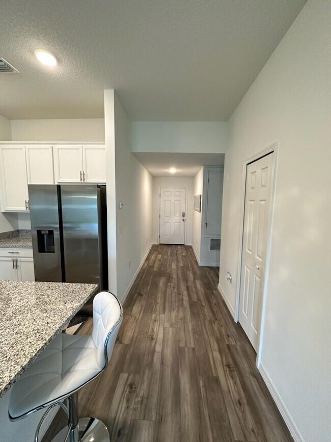 Foto del edificio - 1099 Dania Cir