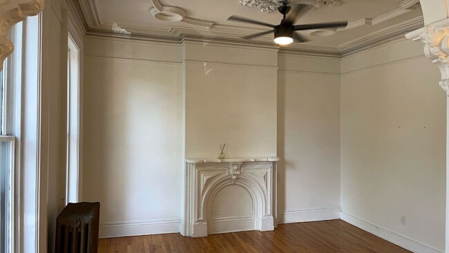 Building Photo - 130 Chestnut St