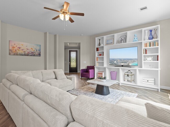 Building Photo - 1214 Hidden Oaks Dr