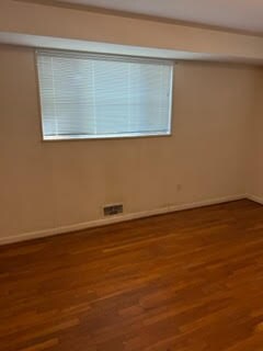 Foto del edificio - 10500 Montrose Ave