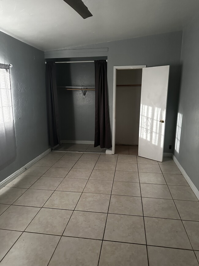 Foto del edificio - 2504 Reynolds Ave