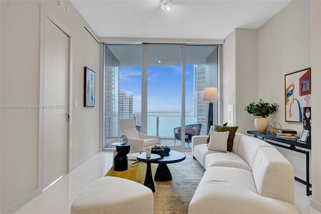 Foto del edificio - 300 Biscayne Blvd Way