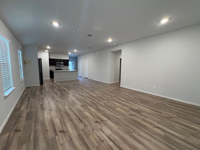 Building Photo - 668 Wyatt Wy