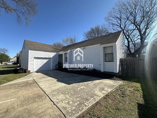 Building Photo - 4590 Crump Rd