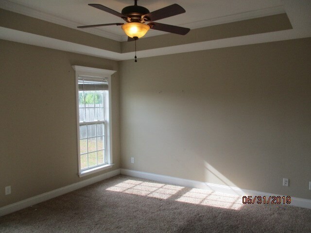 Building Photo - 3454 Greenhill Dr