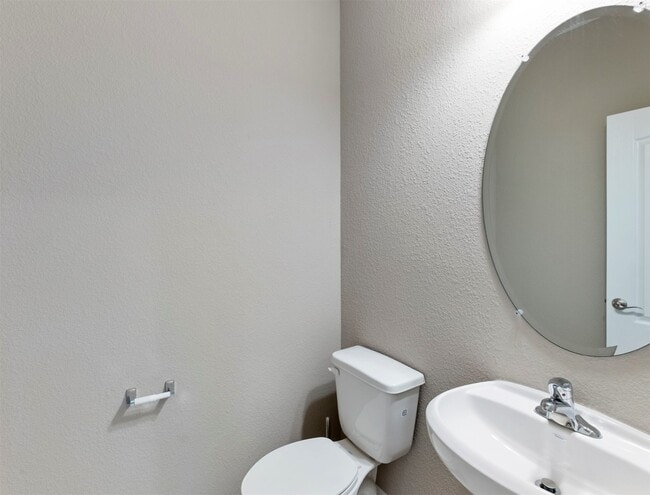 Building Photo - 5712 Bluebonnet Ln