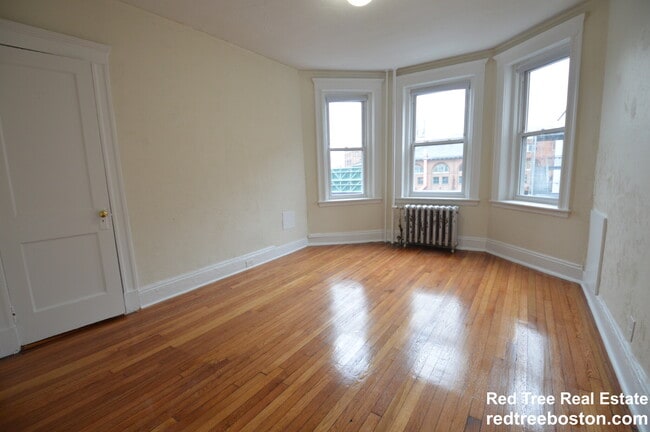 Building Photo - 1167 Boylston St