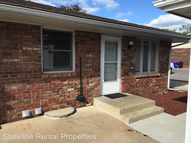 Building Photo - 1 br, 1 bath Apartment - 5509 Midvale Dr #3