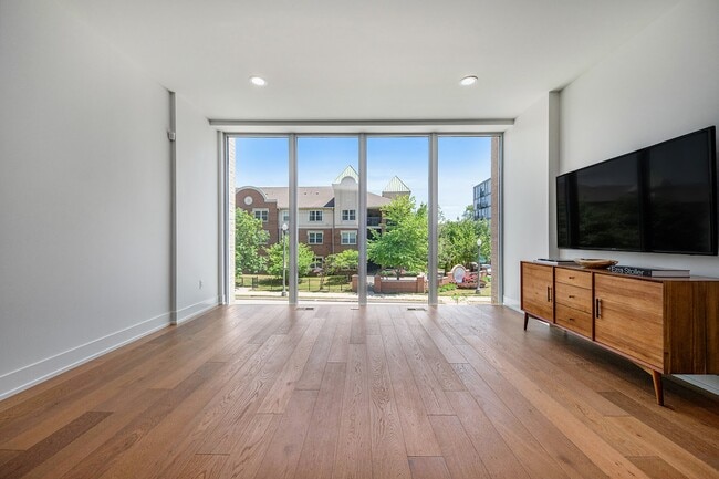 Foto del edificio - 2805 Brush St