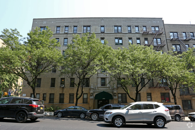 Foto del edificio - 1795 RIVERSIDE DRIVE