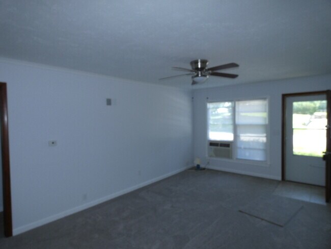 Building Photo - 8108 MO-9