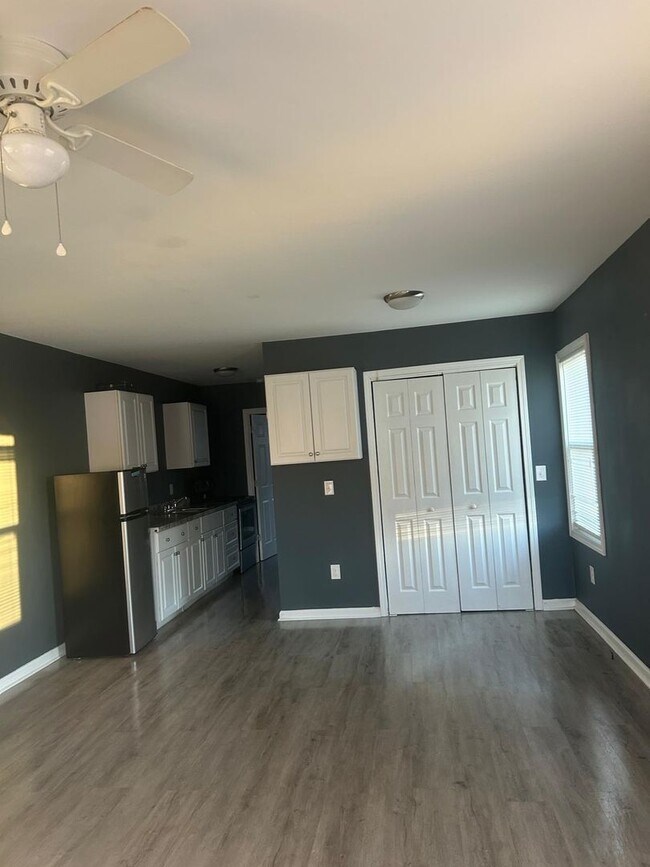 Foto del edificio - 313 W Kearns Ave