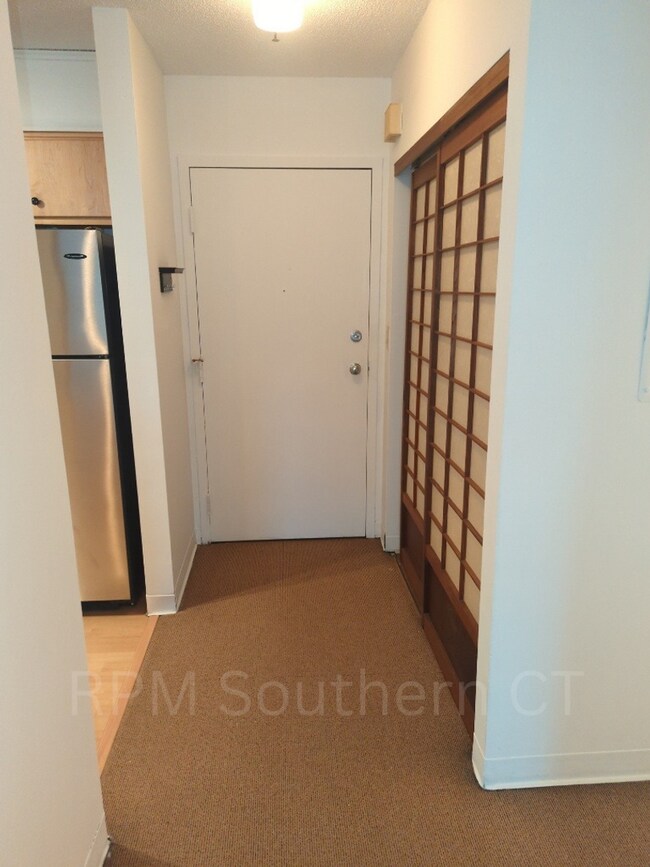 Foto del edificio - 1 Bedroom Condo | Whitneyville