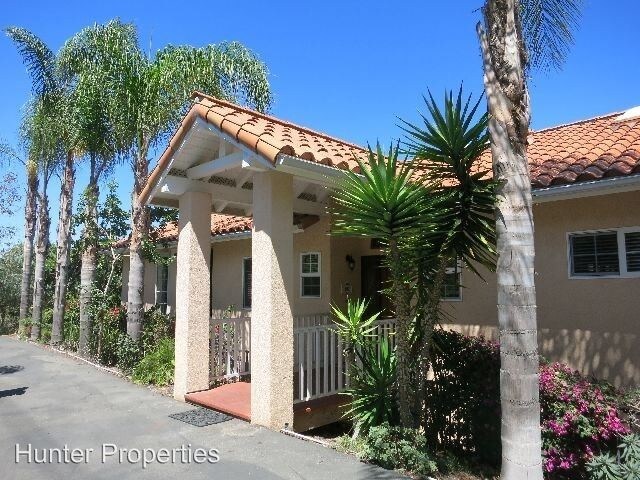 Primary Photo - 902 Requeza St