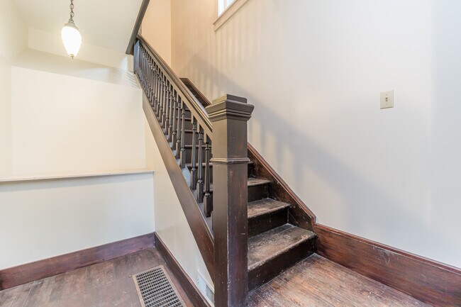 Foto del edificio - 710 Phillips Ave