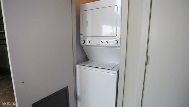 1241 N Milwaukee Ave Unit 1 Chicago Il Condo For Rent In Chicago Il Apartments Com
