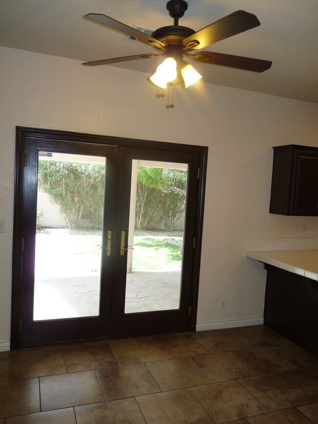 Foto del edificio - Large Silverado Ranch home with pool