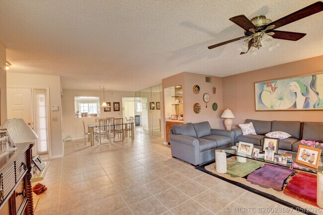 Foto del edificio - 15711 Loch Maree Ln