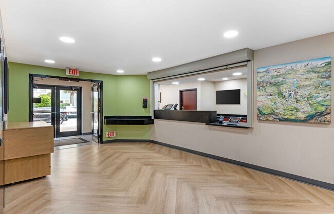 Foto del edificio - Furnished Studio-Tampa - Airport - Spruce Street