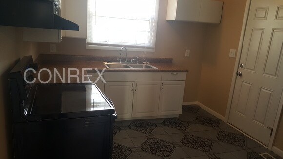 Foto del edificio - 3704 Lakewood Cir NW