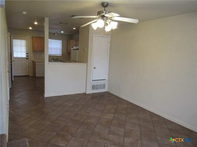Building Photo - 4505 Jeff Scott Dr