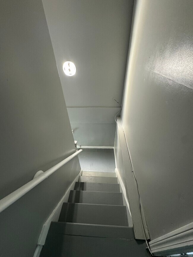 Foto del edificio - 327 Newhall St
