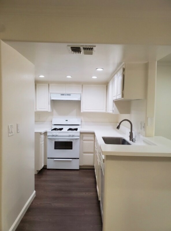 Foto del edificio - 13012 Riverside Dr