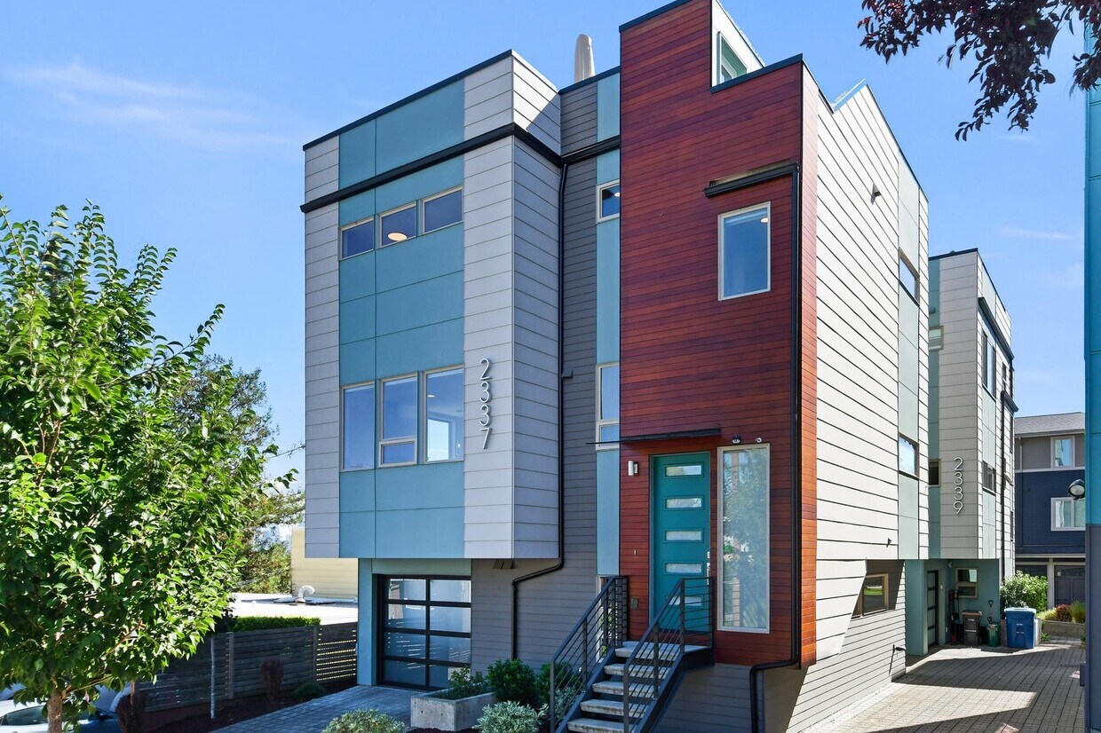 2337 W Plymouth St, Seattle, WA 98199 Townhome Rentals in Seattle WA