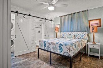 Building Photo - 15209 Leeward Dr