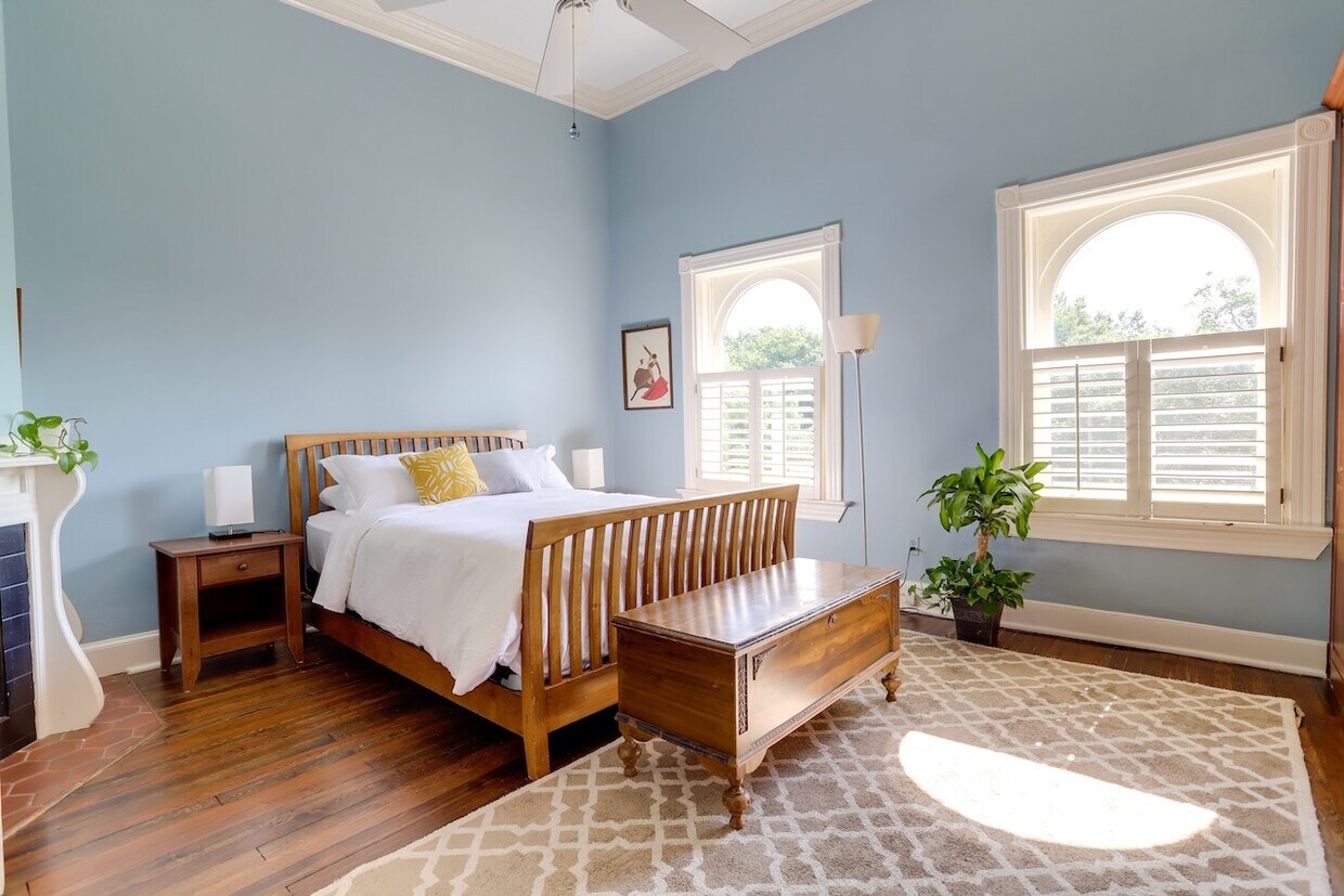 Foto principal - 439 2nd St SE