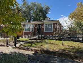 Building Photo - 556 Navajo St