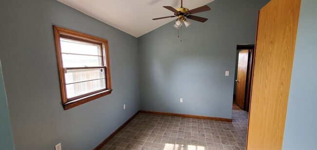 Building Photo - 164 N Hazelwood Ave