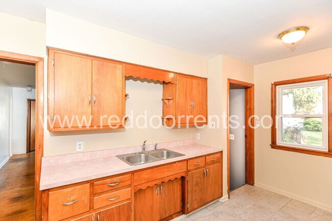 Foto del edificio - 1542-1544 N Hawthorne Lane
