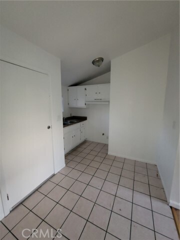 Building Photo - 162 N Alma Ave