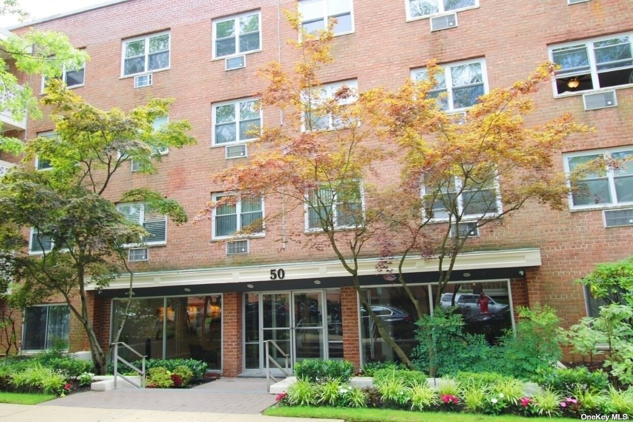 Primary Photo - 50 Hill Park Ave
