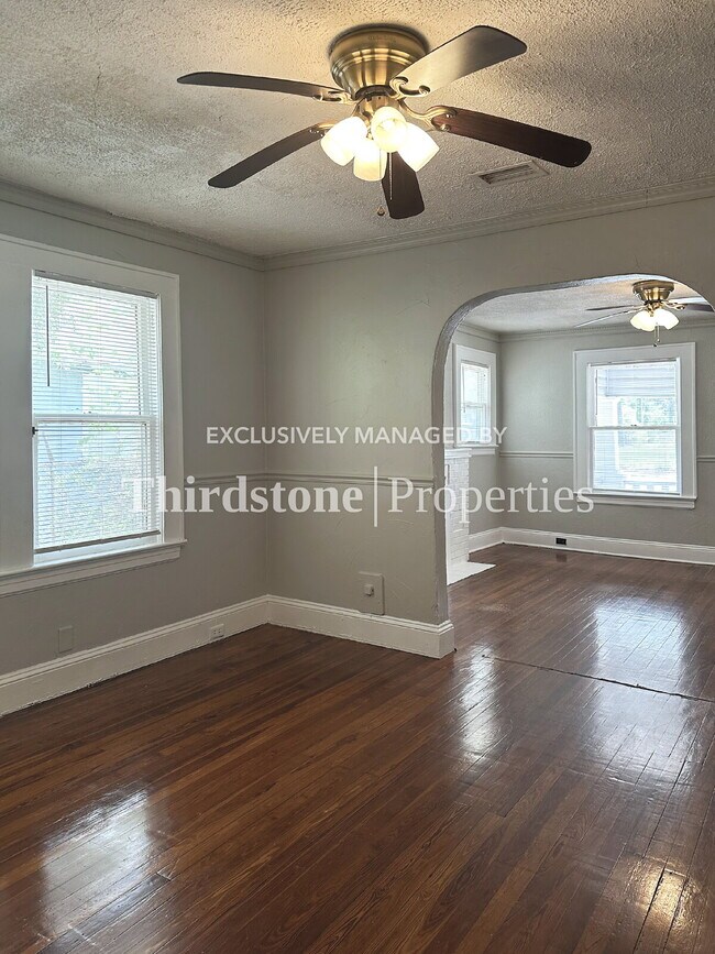 Building Photo - 961 Dorchester St