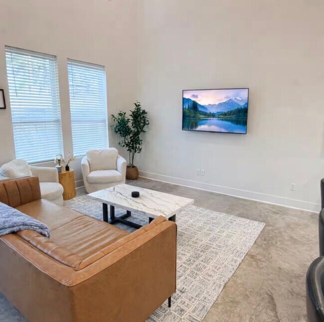 Foto del edificio - FOR RENT in LAFAYETTE!