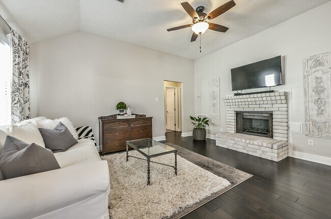 Foto del edificio - 1118 Chelsea Ln