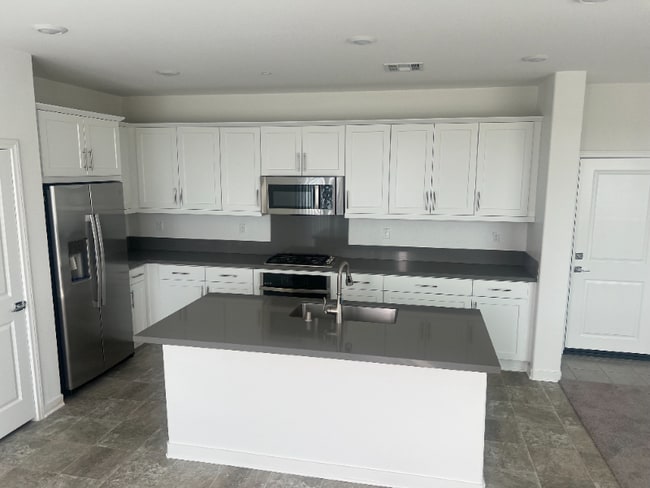 Building Photo - 16273 Castello Ln