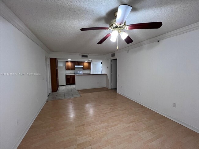 Building Photo - 9907 Westwood Dr